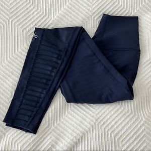 Alo Yoga High Waisted Moto Leggings (Rich Navy) - Small